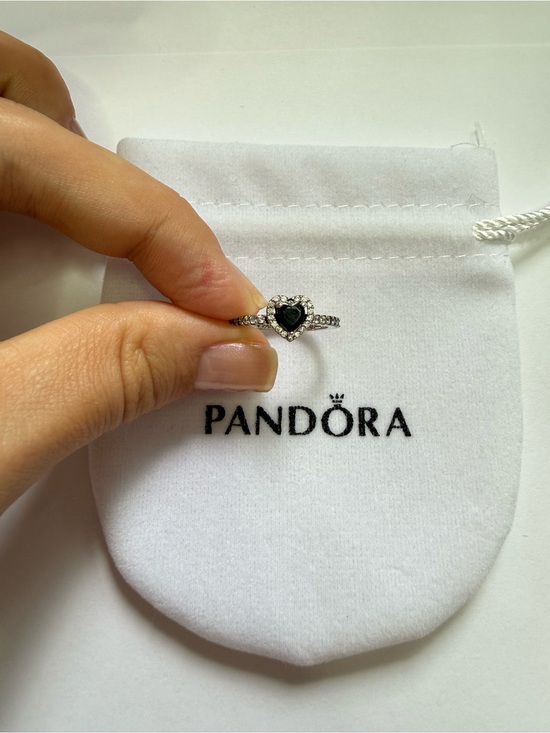 Pandora Jewelry - Pandora Elevated Black Heart Ring
Sterling silver size 6 NEW WITHOUT BAG!!!!!!!